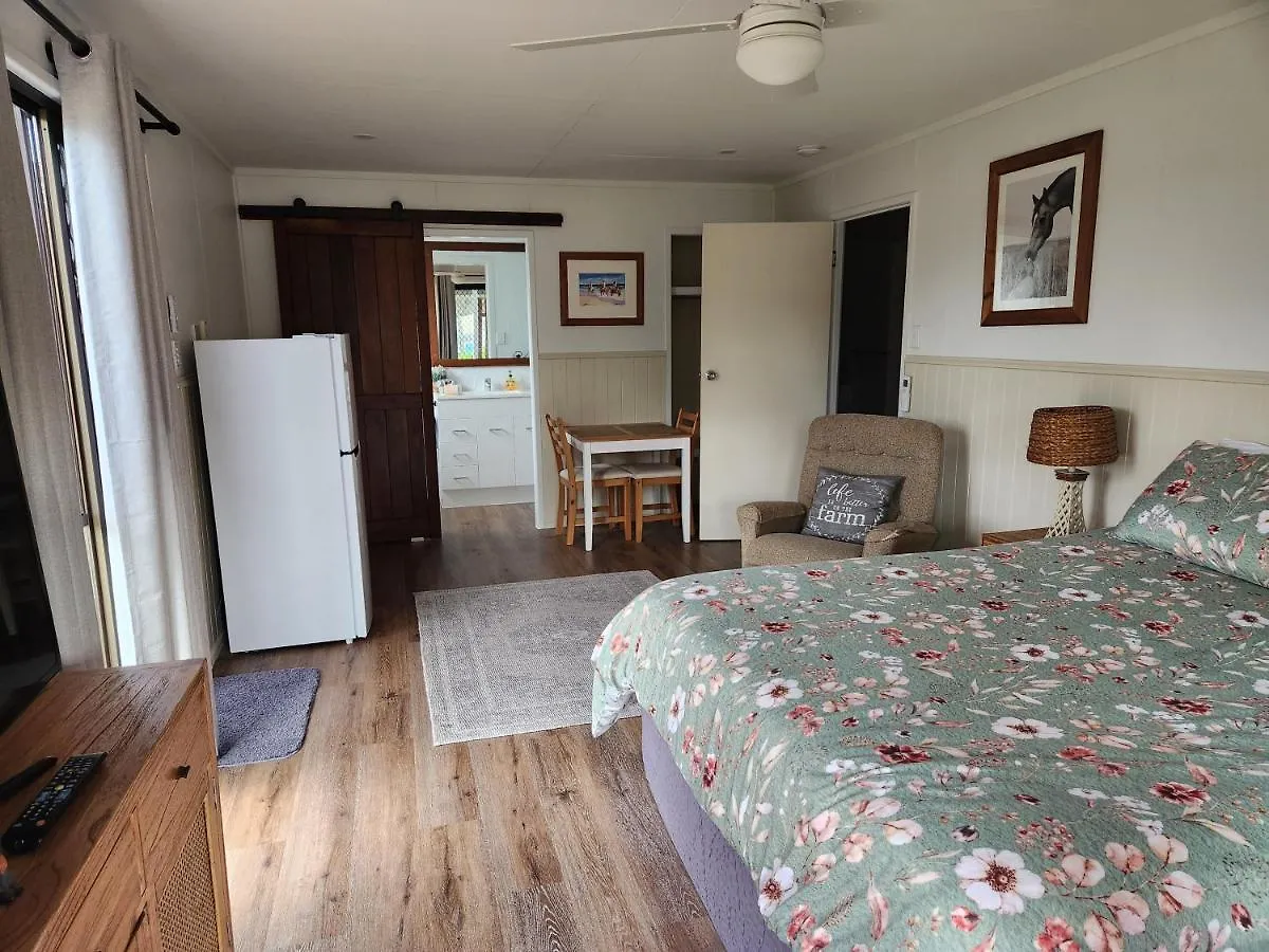 Spencer Lane Cottage & Granny Flat Stanthorpe 0*,  Australia