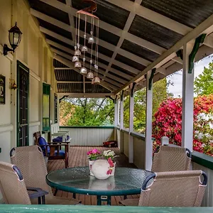 Dillons Country house